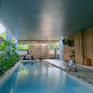Hotel Nha Bong